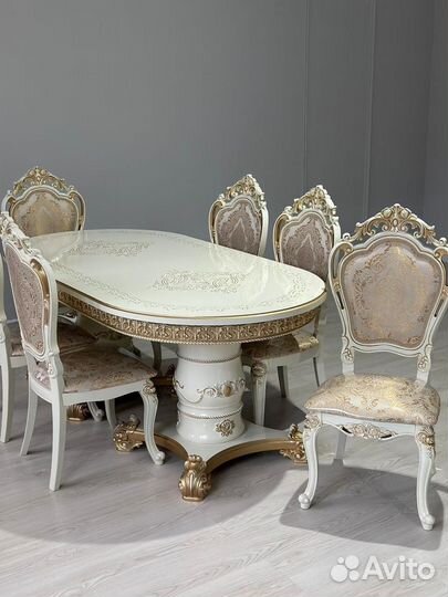 Столы и стулья 