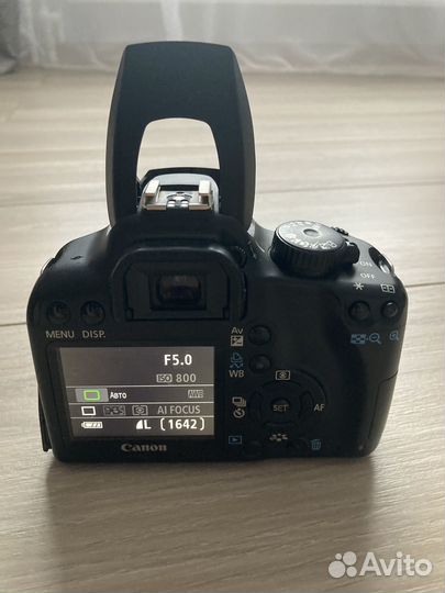 Зеркальный фотоаппарат canon 1000d