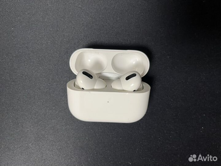 Airpods pro 1 поколения