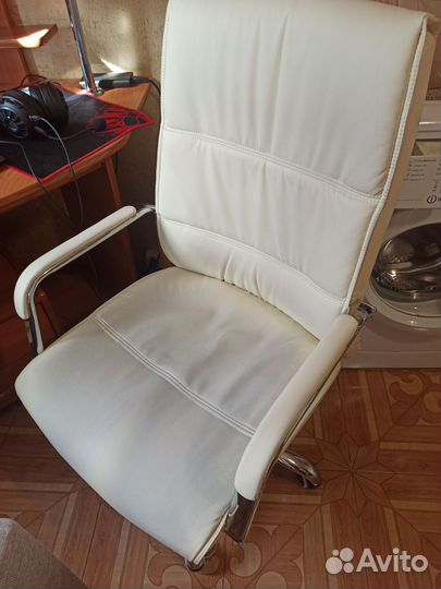 Компьютерное кресло
