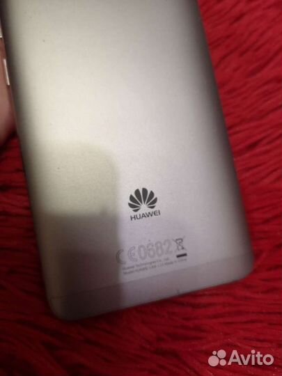 Телефон Huawei nova