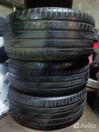 Bridgestone Alenza 001 245/45 R20 и 275/40 R20