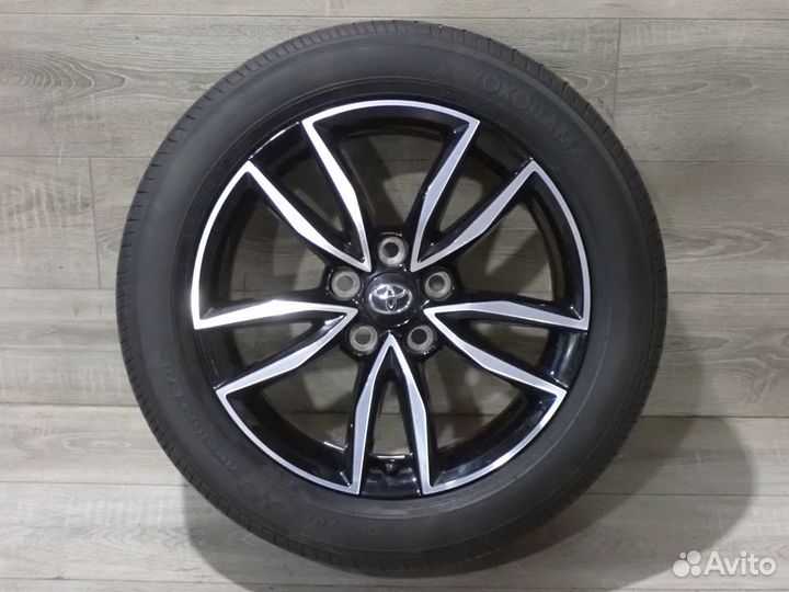 Оригинальные колеса R17 на Toyota Camry