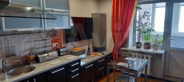 2-к. квартира, 65 м², 10/12 эт.