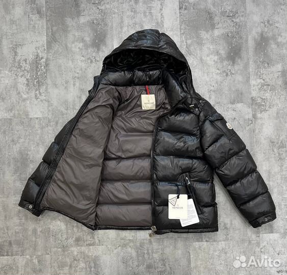 Пуховик зимний Moncler