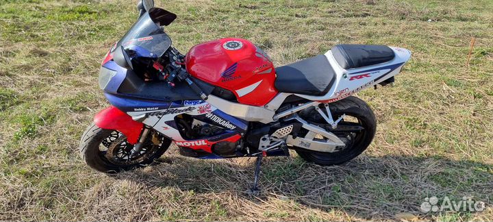 Honda CBR 929 RR fireblade