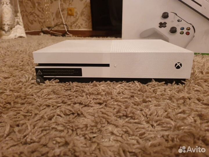 Xbox One s новая 2 джойстика
