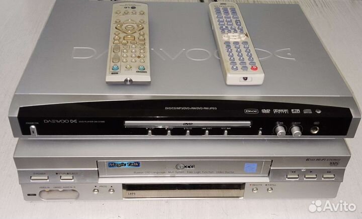 VHS и DVD проигрователи