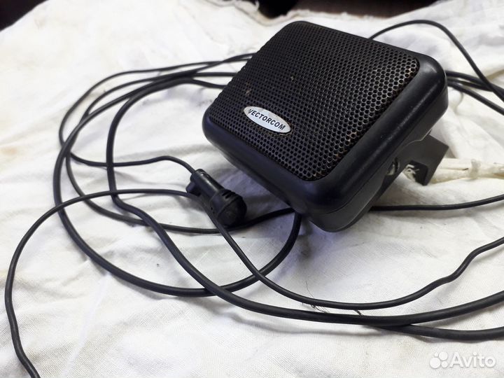 Динамик и микрофон к радиостанции