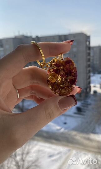 Брелок из эпоксидной смолы