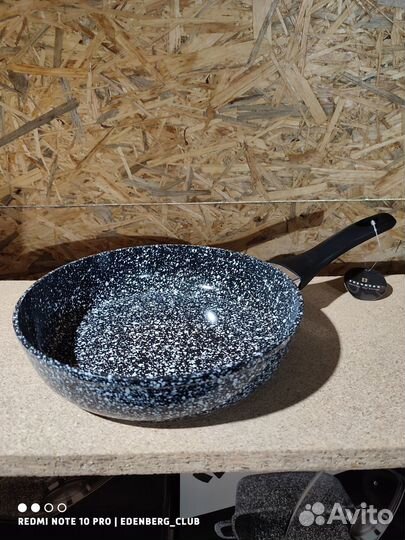 Сковорода с гранитным покрытием Edenberg