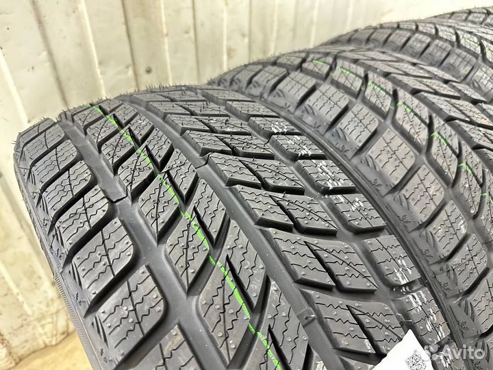 DoubleStar DW09 245/40 R18 93H