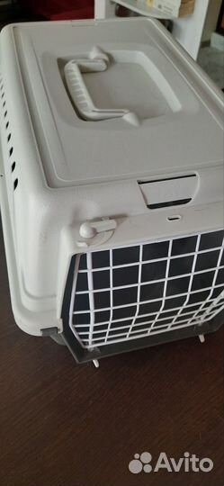 Переноска, лоток,щетки, ножницы для ногтей