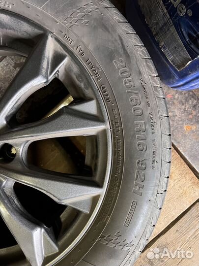 R16 Kumho Ecsta HS51 205/60, PCD 5x114.3 DIA 67