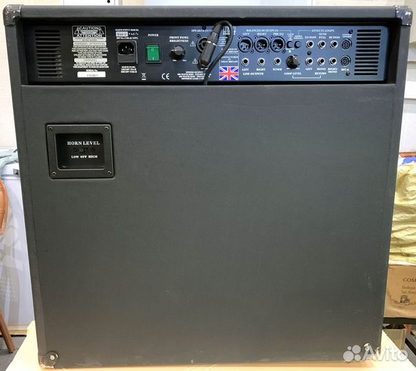 Басовый комбоусилитель Trace Elliot 1215 350/600Вт