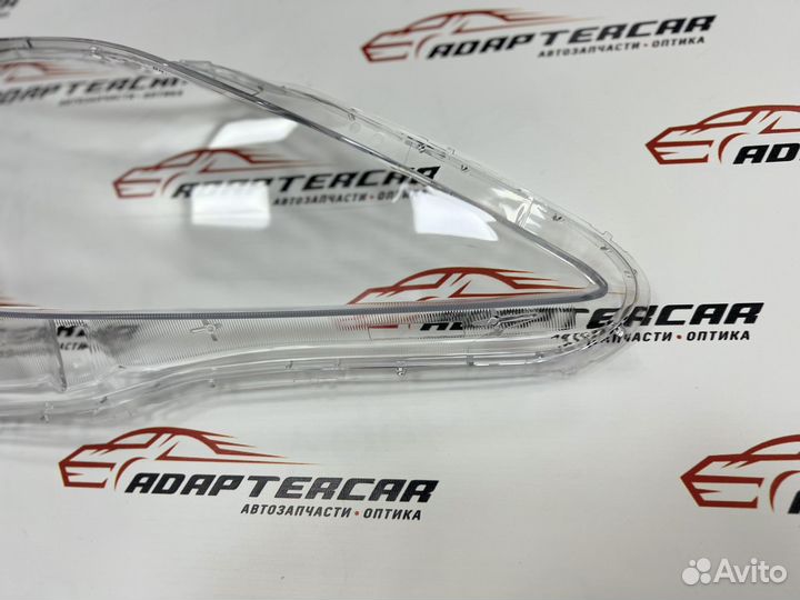 Стекло фары правое Lexus IS 2 2005-2010