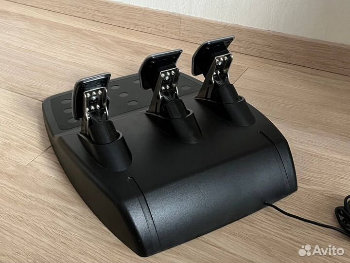 Игровой руль Logitech G923 Trueforce с кпп