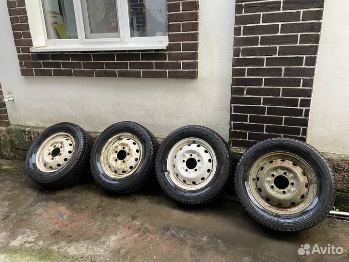 Goodyear Ice Navi NH 215/65 R16