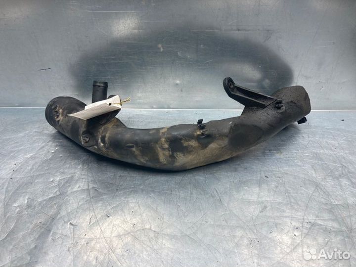 Патрубок воздушного фильтра Volkswagen Golf 4