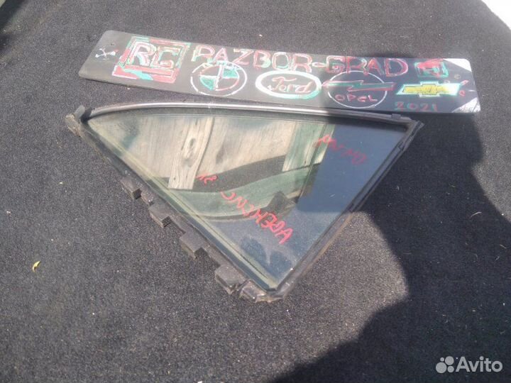 Стекло глухое заднее левое Toyota Avensis седан