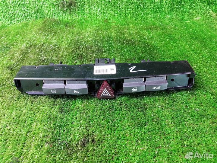 Кнопка аварийной сигнализации Opel Zafira B (2005