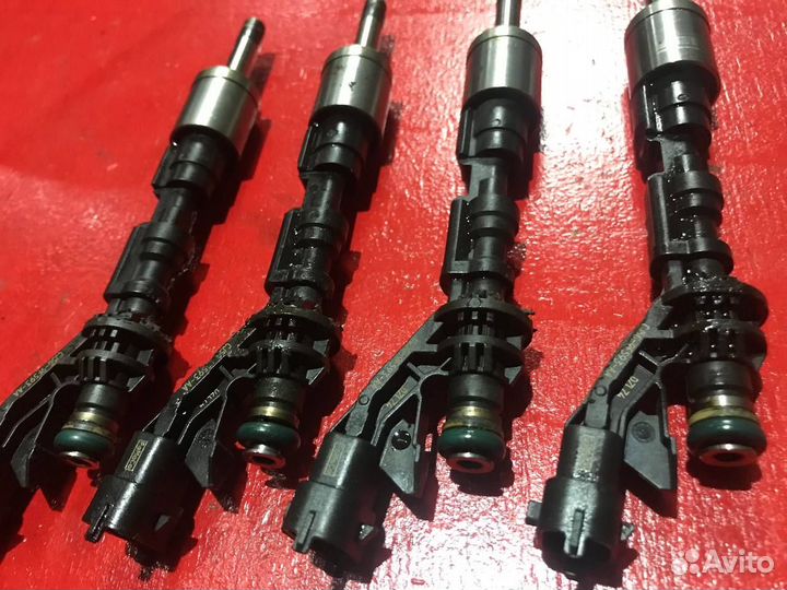 Форсунка топливная Volvo V40 MV B4164T