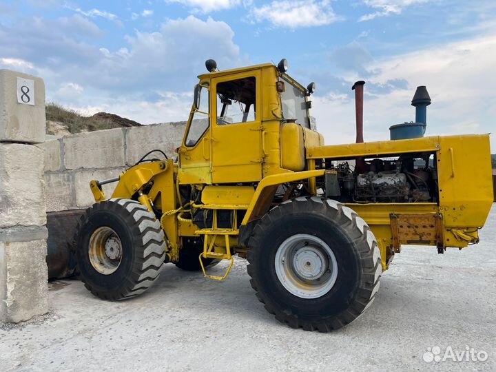 Фронтальный погрузчик ХТЗ Т-156, 1992