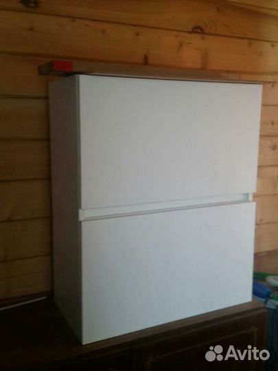 Кухонный навесной шкаф