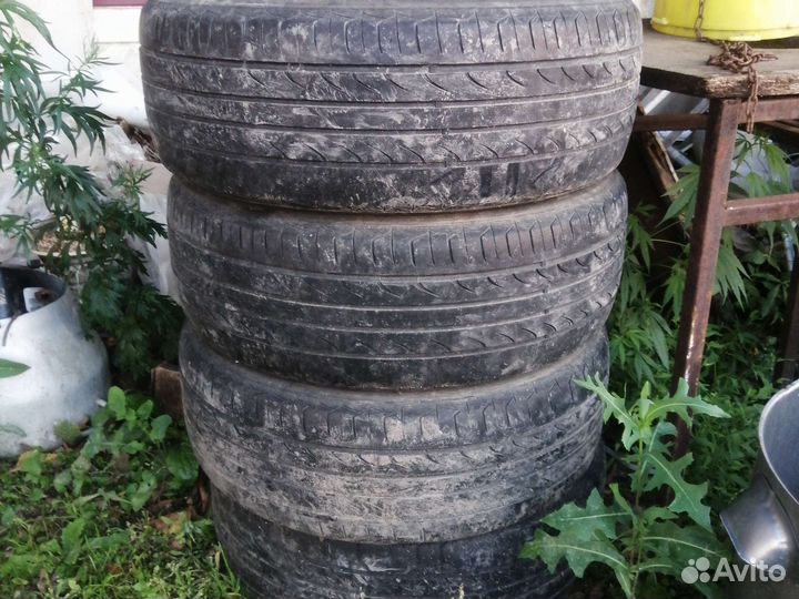 Accelera 651 20.5/60 R15 91H