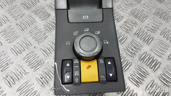 Блок управления подвеской Land Rover Range Rover S