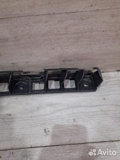 Кронштейн заднего бампера Skoda Rapid 1 С 2012 По