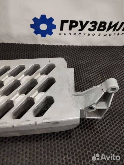 Ступень правая Volvo FH4 82859306