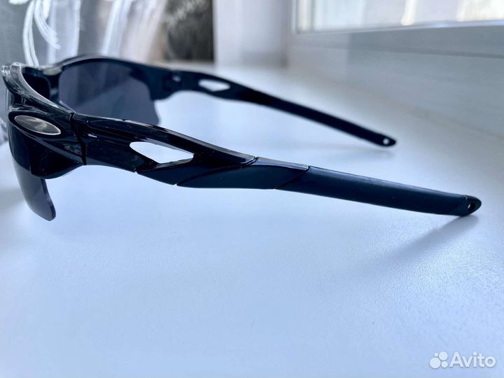 Спортивные очки солнцезащитные чëрные