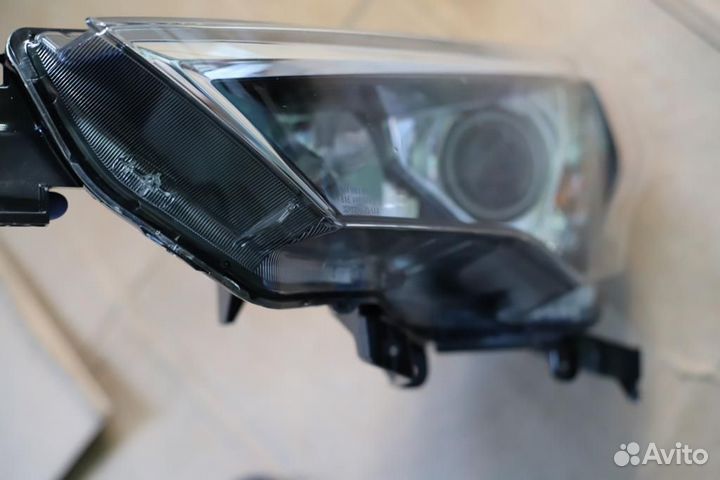Фара левая оригинал Тойота 4runner 2013-24