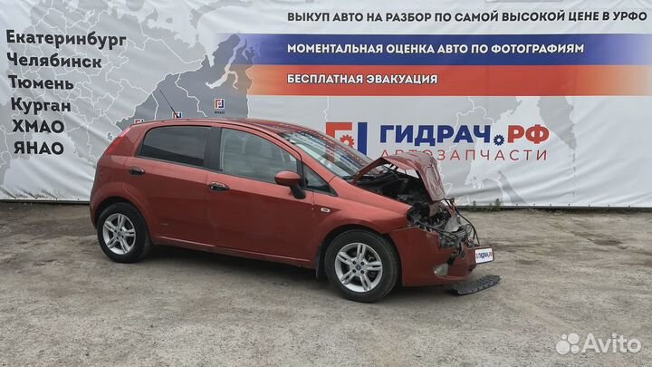 Лючок бензобака Fiat Grande Punto (199)