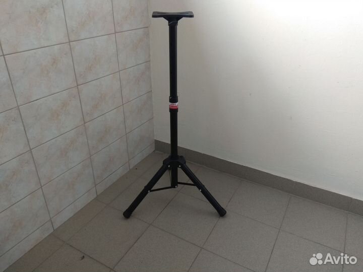 Две стойки под акустические системы JBH SPS 504