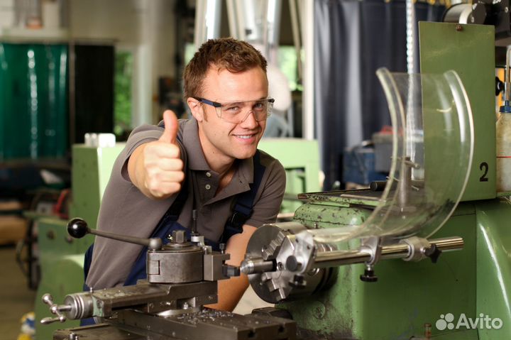 Требуется токарь