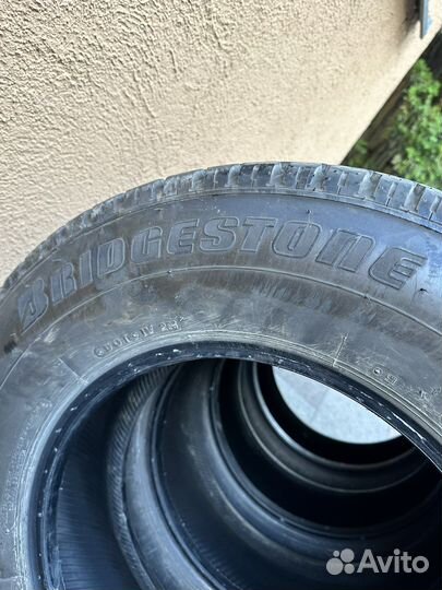 Bridgestone Dueler H/T D689 205 R16 110