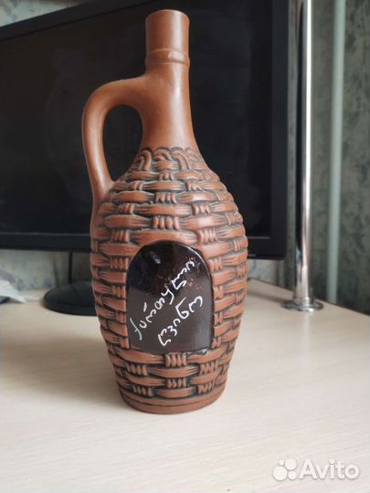 Кувшин глиняный для вина