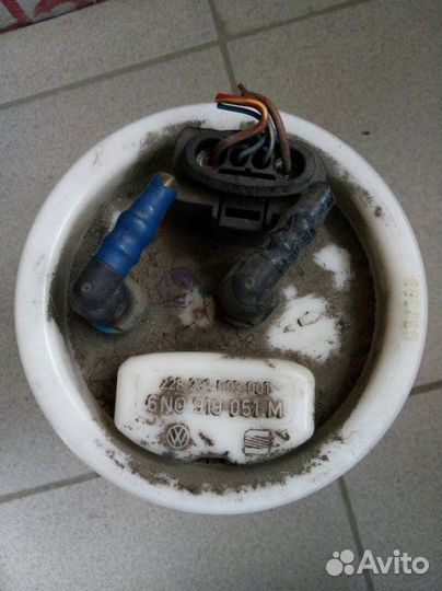 Топливный насос Volkswagen Golf 5 2003-2009