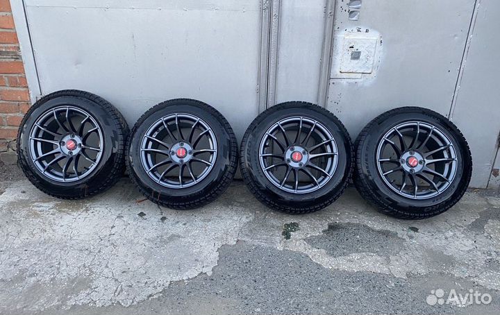 R15 Pirelli Ice Zero FR 185/65, PCD 4x100 DIA 73.1