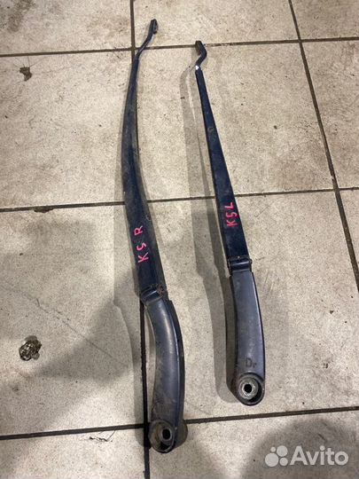 Поводок дворников Kia Optima 3 L4KA 2 2012