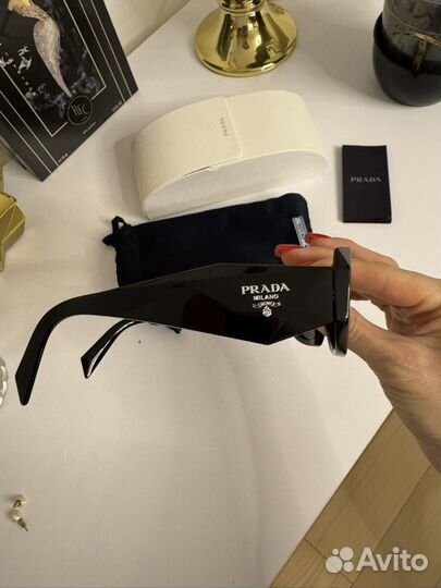 Солнцезащитные очки Prada оригинал