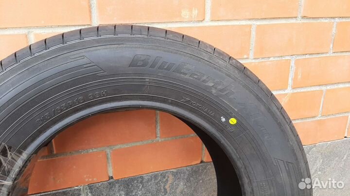 Yokohama BluEarth-XT AE61 215/65 R16 98H