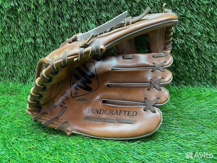 Реплика Перчатка бейсбольная macgregor