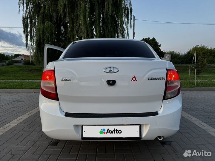 LADA Granta 1.6 МТ, 2015, 156 700 км