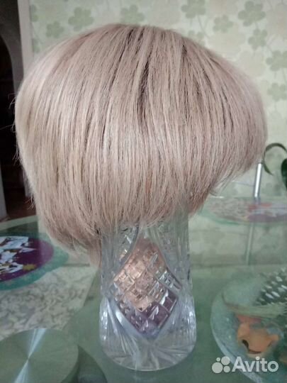 Парик св. беж. Б/у,япония,короткий