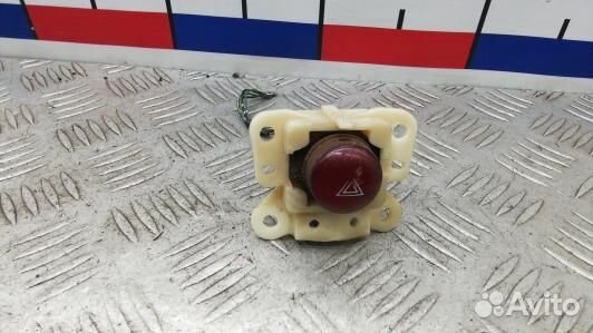 Кнопка аварийки mitsubishi L200 K4T (XML17I501)