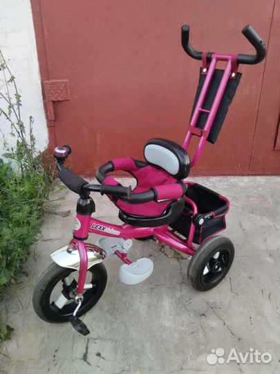 Трехколесный велосипед