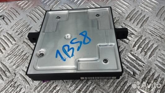 Блок управления светом audi A8 D3 (1BS08X701)